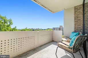 240 SW M Street SW, Washington, DC 20024 - Photo 8