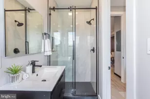 1332 G St SE, Washington, DC 20003 - Photo 36
