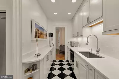 2039 New Hampshire Avenue NW #301, Washington, DC 20009 - Photo 16