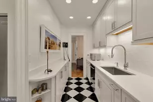 2039 New Hampshire Ave NW, Washington, DC 20009 - Photo 16