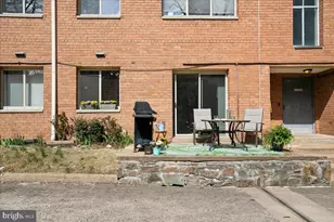 2710 Macomb St NW, Washington, DC 20008 - Photo 14