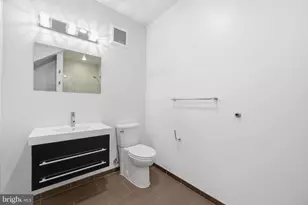 401 15th St SE, Washington, DC 20003 - Photo 12