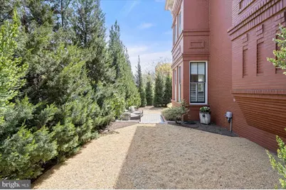 419 G Street SE, Washington, DC 20003 - Photo 4