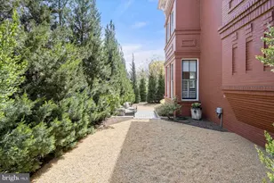 419 G St SE, Washington, DC 20003 - Photo 4