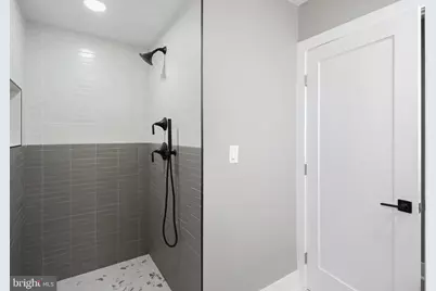 726 11th Street NE, Washington, DC 20002 - Photo 10