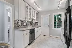 2108 48th St NW, Washington, DC 20007 - Photo 8