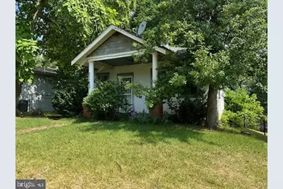 4854 Brooks Street NE, Washington, DC 20019 - Photo 2