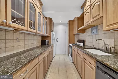 4201 Cathedral Avenue NW #1121E, Washington, DC 20016 - Photo 6