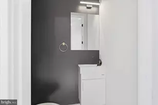 1168 Abbey Pl NE, Washington, DC 20002 - Photo 10