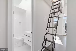 1168 Abbey Pl NE, Washington, DC 20002 - Photo 20