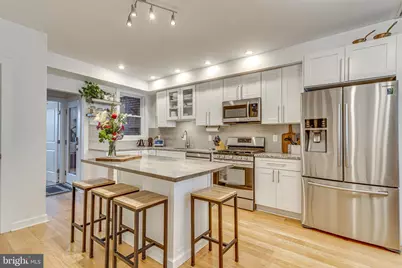 36 Rhode Island Avenue NE, Washington, DC 20002 - Photo 2