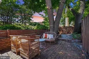 142 D St SE, Washington, DC 20003 - Photo 24