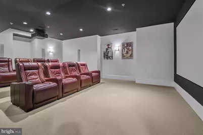 1935 Foxview Circle NW, Washington, DC 20007 - Photo 40