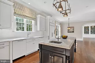 1935 Foxview Circle NW, Washington, DC 20007 - Photo 10