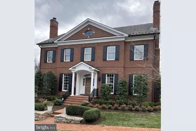 1935 Foxview Circle NW, Washington, DC 20007 - Photo 2