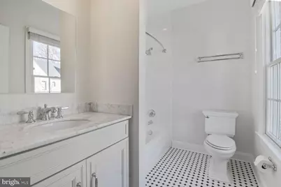 1935 Foxview Circle NW, Washington, DC 20007 - Photo 32