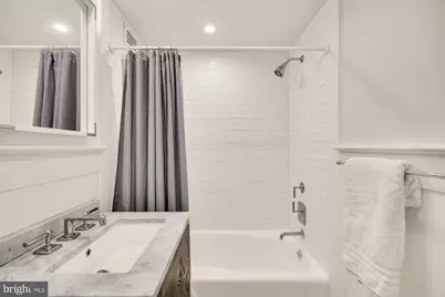 3900 Watson Place NW #A-8B, Washington, DC 20016 - Photo 32
