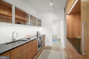 4101 Cathedral Ave NW, Washington, DC 20016 - Photo 12