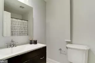 1010 W NW, Washington, DC 20001 - Photo 12