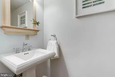1010 W NW, Washington, DC 20001 - Photo 8