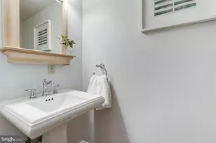 1010 W NW, Washington, DC 20001 - Photo 8