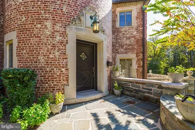 2701 32nd Street NW, Washington, DC 20008 - Photo 2