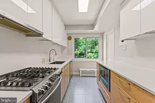 4201 Cathedral Ave NW, Washington, DC 20016 - Photo 12