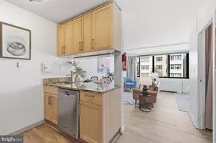 522 21st St NW, Washington, DC 20006 - Photo 4