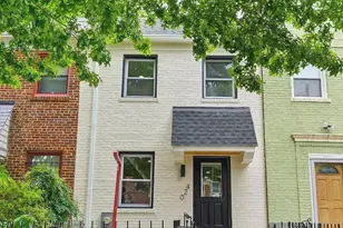 420 20th St NE, Washington, DC 20002 - Photo 2