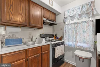 805 50th Place NE, Washington, DC 20019 - Photo 8