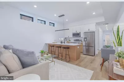 1012 17th Place NE #2, Washington, DC 20002 - Photo 2
