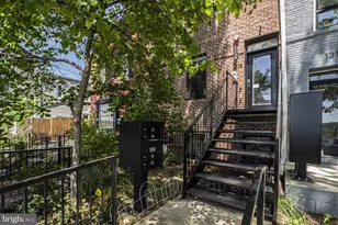1308 L St SE, Washington, DC 20003 - Photo 2