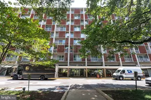 800 4th St SW, Washington, DC 20024 - Photo 2