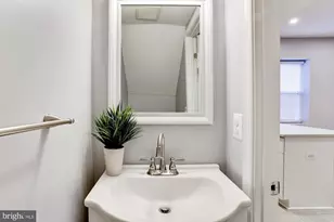 1015 T St NW, Washington, DC 20001 - Photo 12