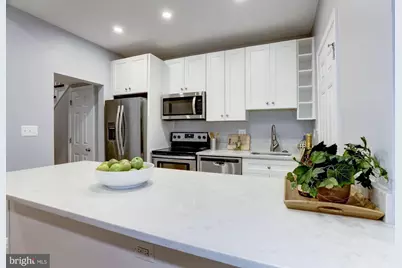 1015 T Street NW #A, Washington, DC 20001 - Photo 8