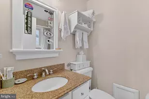 2260 48th St NW, Washington, DC 20007 - Photo 32