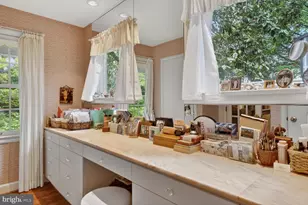 2260 48th St NW, Washington, DC 20007 - Photo 28