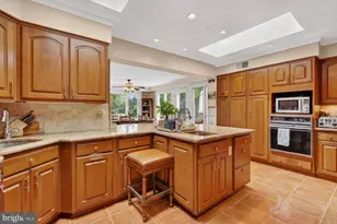 2260 48th St NW, Washington, DC 20007 - Photo 20