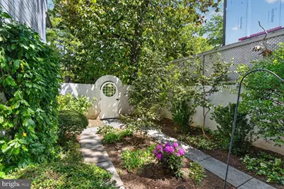 2260 48th Street NW, Washington, DC 20007 - Photo 8