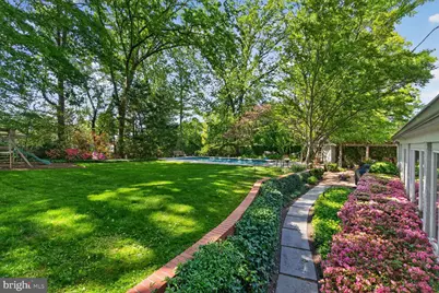 2260 48th Street NW, Washington, DC 20007 - Photo 2