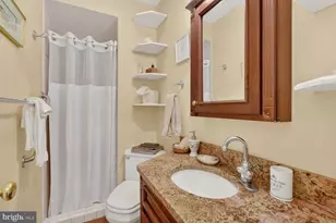 2260 48th St NW, Washington, DC 20007 - Photo 10