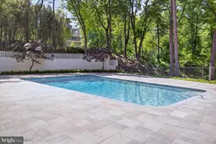 4101 Cathedral Ave NW, Washington, DC 20016 - Photo 40
