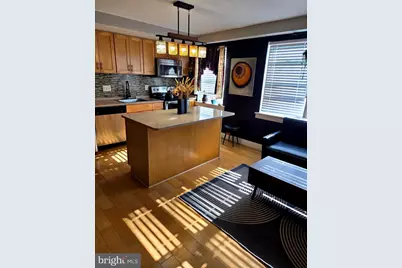 210 Oakwood Street SE #304, Washington, DC 20032 - Photo 4