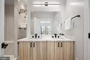 330 16th St SE, Washington, DC 20003 - Photo 20