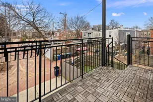 330 16th St SE, Washington, DC 20003 - Photo 14