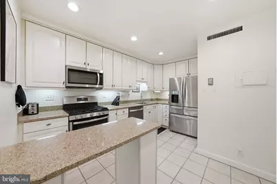4100 Cathedral Avenue NW #820, Washington, DC 20016 - Photo 14
