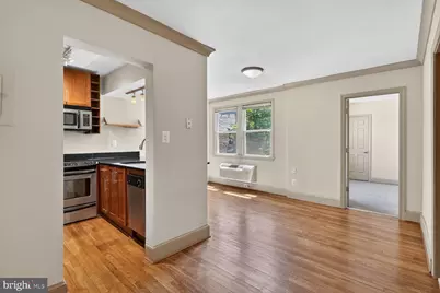 1361 K Street SE #303, Washington, DC 20003 - Photo 2