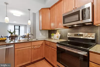 400 Massachusetts Avenue NW #803, Washington, DC 20001 - Photo 12
