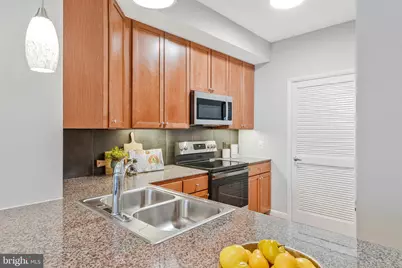 400 Massachusetts Avenue NW #803, Washington, DC 20001 - Photo 12