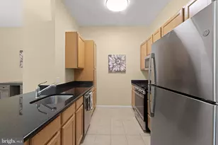 355 I Street SW, Washington, DC 20024 - Photo 6